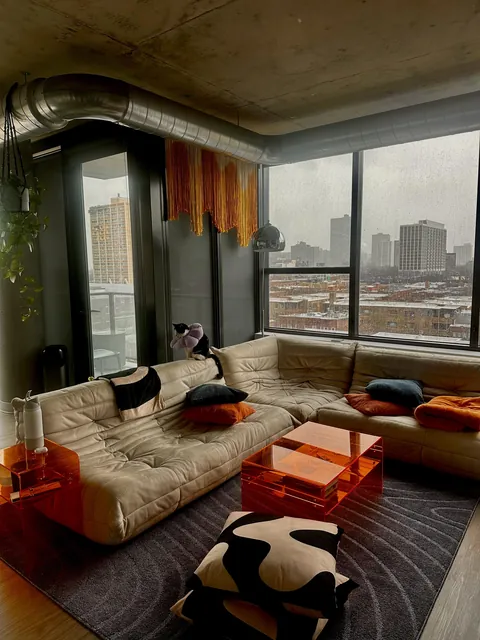 It’s a rainy day in Chicago