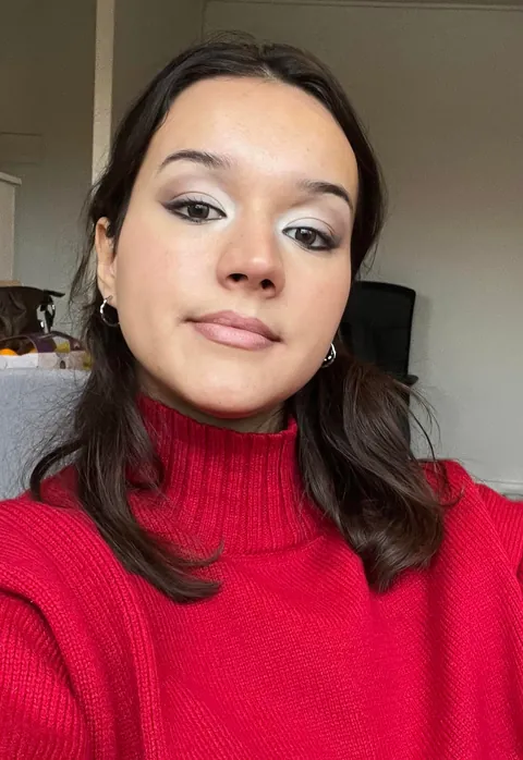 White inner corner eyeshadow look