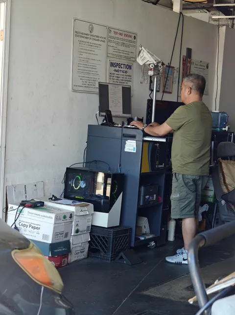 When your auto mechnic has a cooler looking rig than you