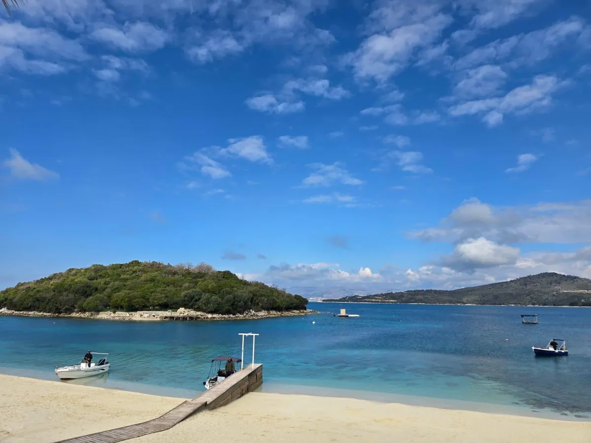 Albania is criminally underrated 🇦🇱 -Stunning landscapes, affordable travel, and genuinely kind people