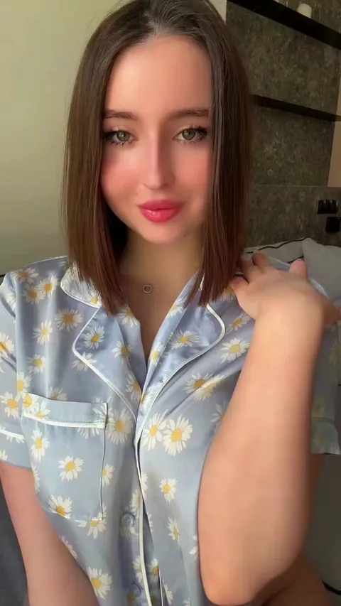 Hello :3
