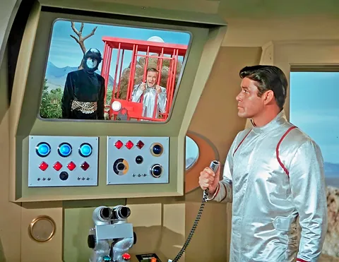 This TV show was such a big part of my childhood, Lost in Space ran for three seasons from 1965 to 1968 and is still in replay today...