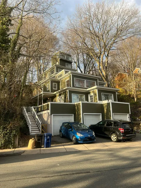 This house with 7 stories