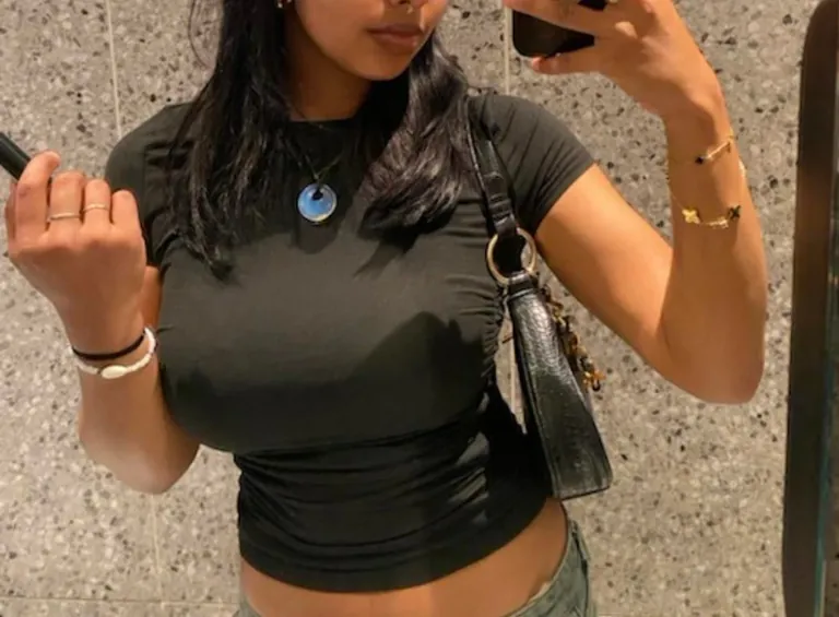 Am I prettier with my clothes ON or my Clothes OFF? 🍒🥰 (f)