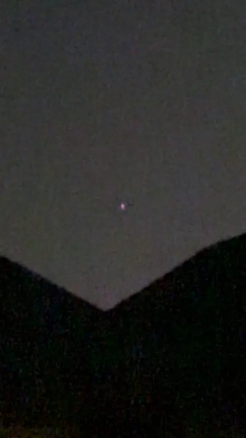 Today I saw Sirius A (Brightest Star in the Night Sky) flashing different colors.