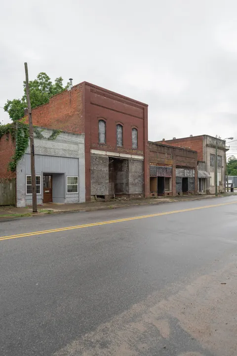 Nothing is better than wandering around an abandoned town