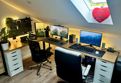 My girlfriend’s and my battlestations for this winter