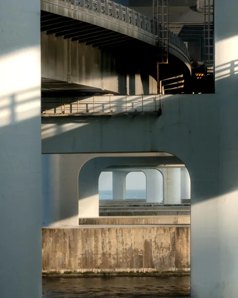 Attempt at architecture photography. Critique needed 