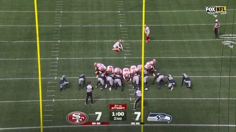 [Highlight] Jake Moody doinks it to miss from 27 yards