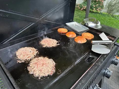 [Homemade] smash burgers