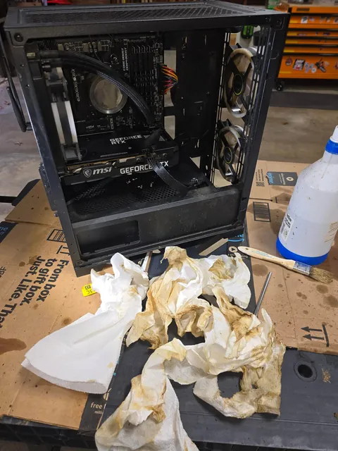 Hate being the family IT guy // PC with lung cancer