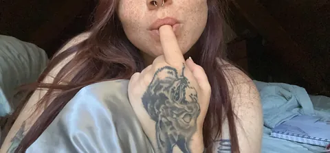 I am a dyke that has indeed gone wild 💋