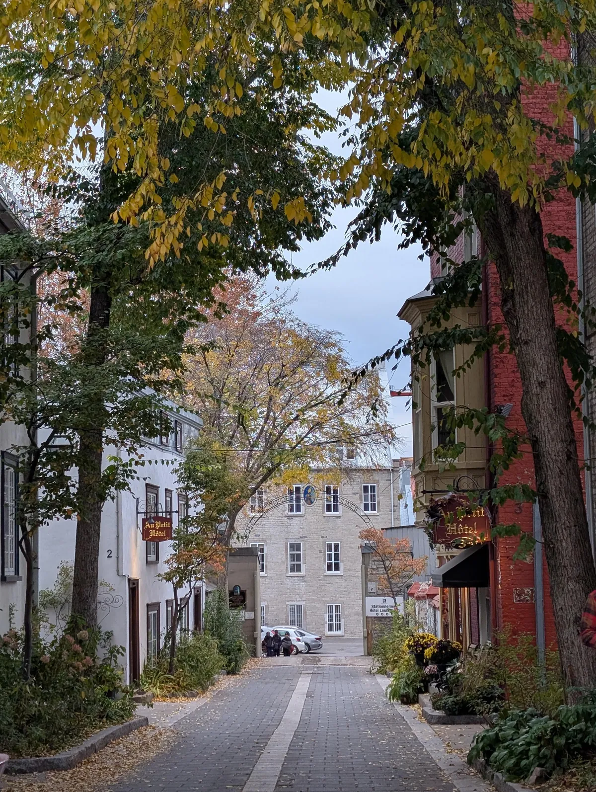 An afternoon walk through Quebec City