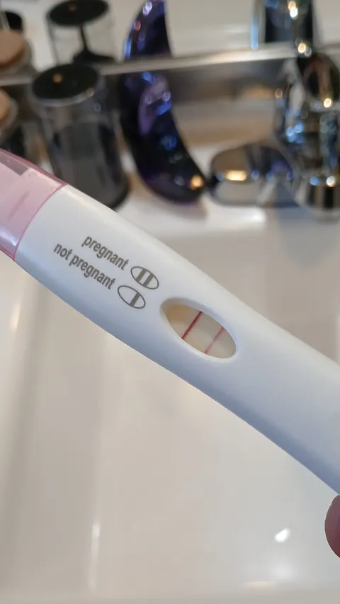 WE DID IT GUYS!!! It only took ten years of trying. Im so excited to be a dad!