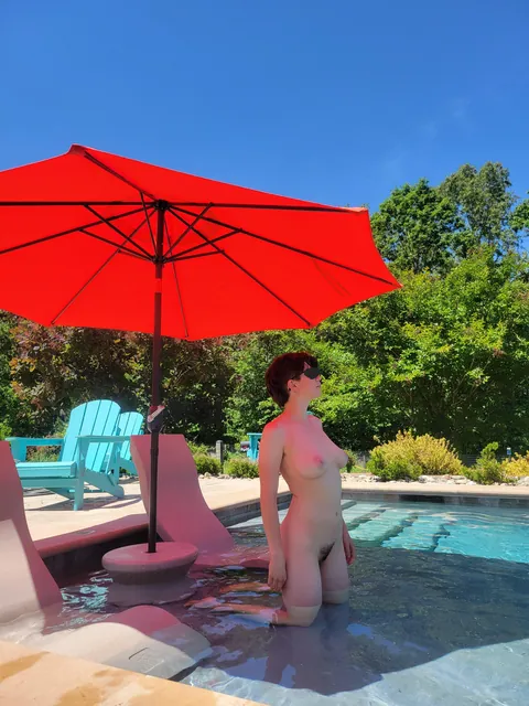 I want a pretty person to help lather me with sunscreen