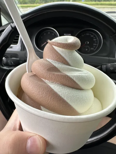 [i ate] Chocolate Vanilla Twist Soft Serve
