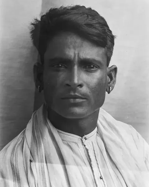 These 1926 portraits of Indians taken by German anthropologist Egon von Eickstedt during his travels which took him through India, Ceylon (modern-day Sri Lanka), and Burma
