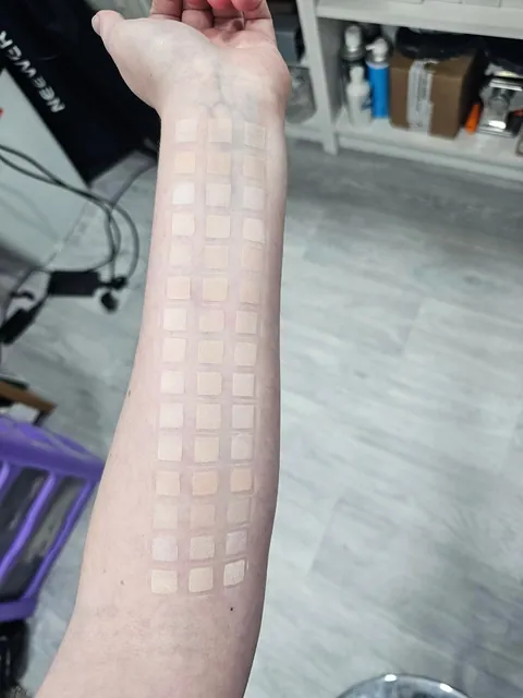 A huge PALE swatch test
