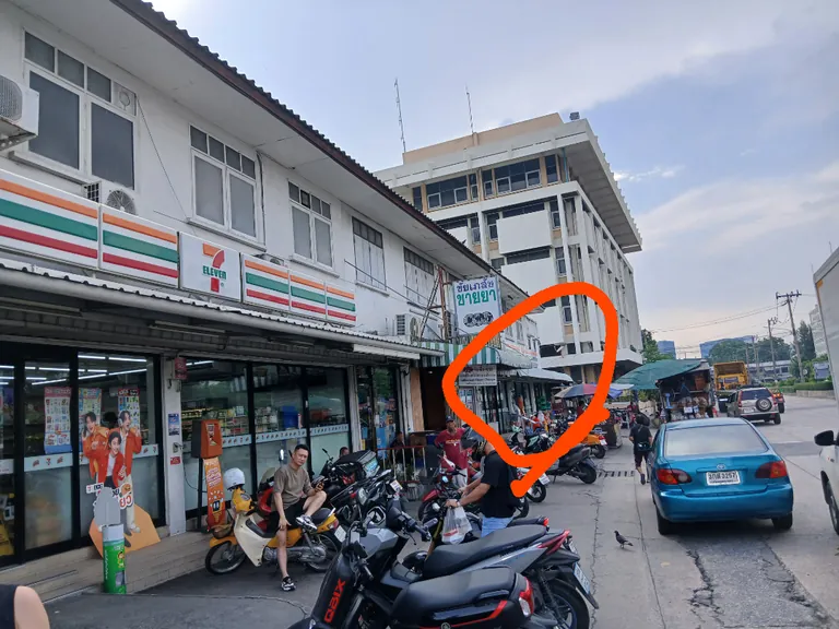 Where have you seen 7-11s being the closest to eachother in Thailand?