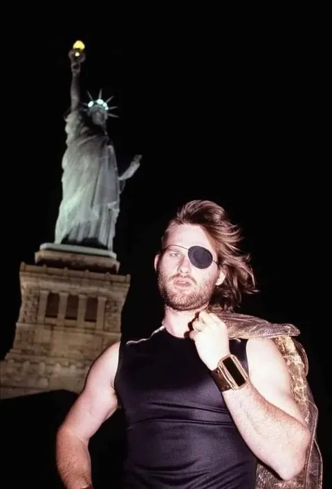 Behind the Scenes photos from the making of "Escape From New York" (released 45 years ago on July 10th, 1981)