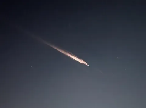 Meteorite in Spain? The MOST amazing one I’ve ever seen - 14 seconds or so across the sky!