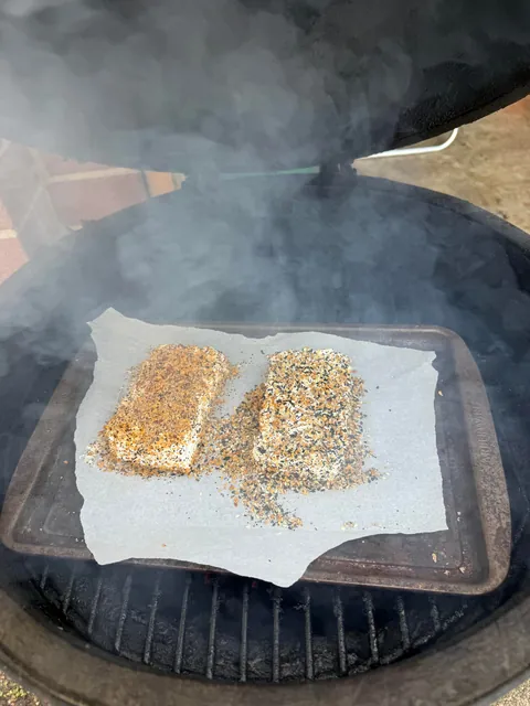 [Homemade] Smoked beef sandwich on pretzel bun