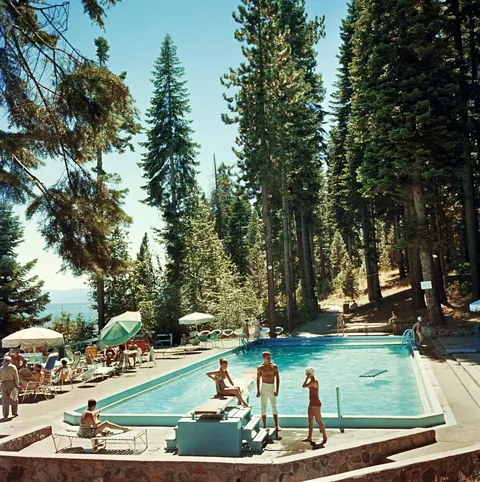 Photographs taken in California by Slim Aarons (1950s-1970s)