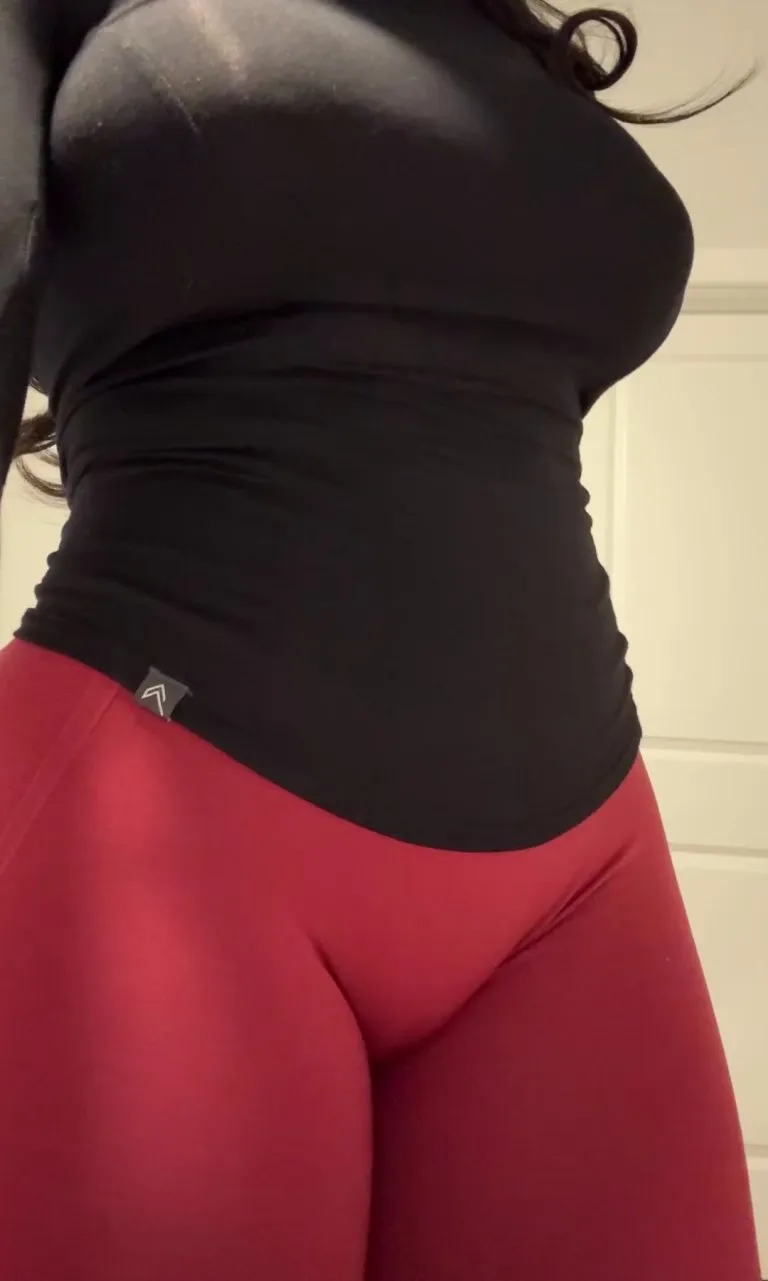 Tight yoga pants go best with a tight top