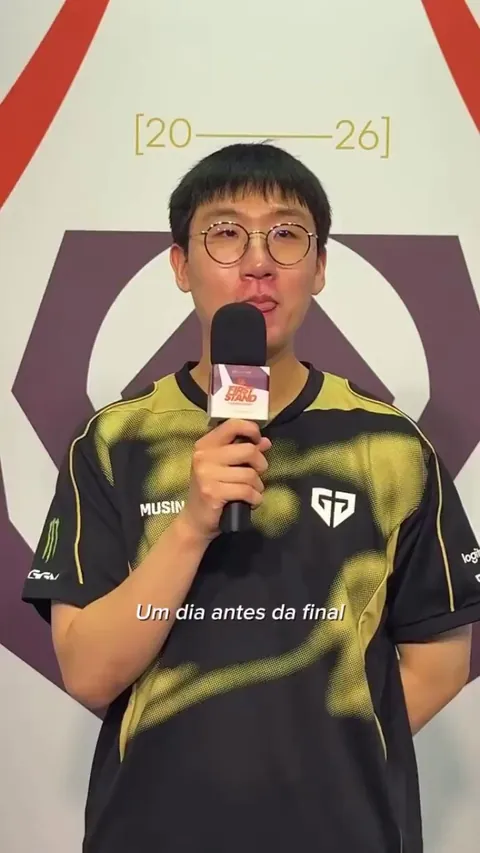 Ruler on why he picked Xayah for his Worlds 2017 skin: “Back then, CoreJJ and I actually spent about an hour or two discussing it the day before the Worlds final. We talked about, ‘Which skin would sell well?’ And we thought that if we did Xayah and Rakan together, it would probably sell really well