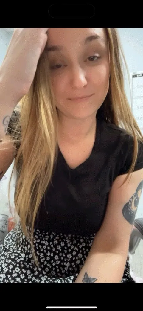 All natural big titties ;) what are you doing if you walk in on this? 