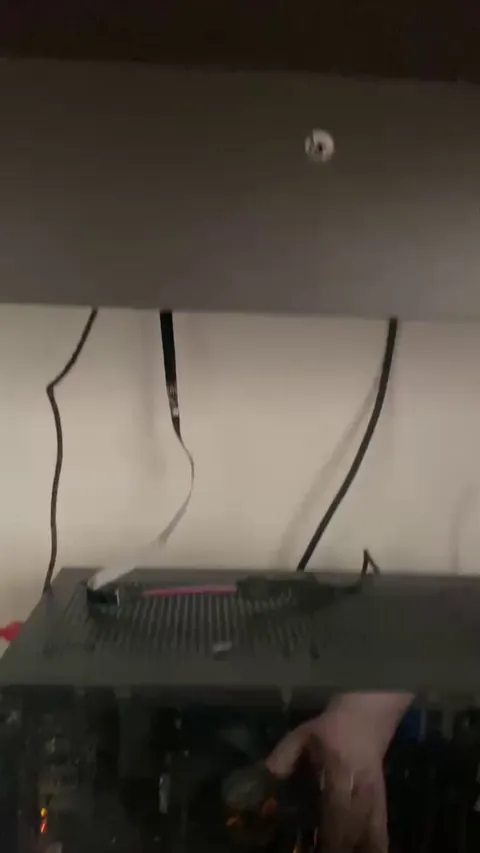 My PC stopped booting up UNLESS i tilt it at an angle and smack it.