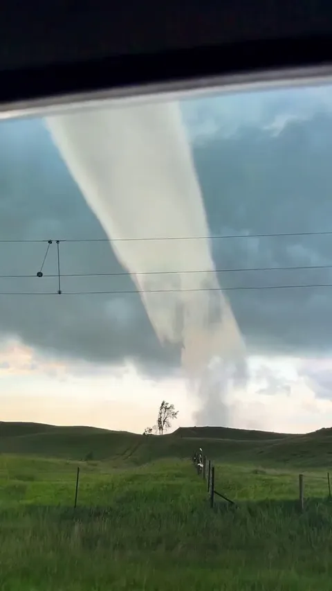 Tornado in Gary, South Dakota June 29, 2025