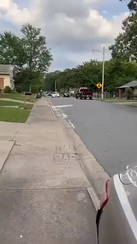 Suspect makes a clean escape jumping out of car during high-speed chase