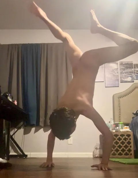 5’3 96 lbs 19 y/o wish this muscle’d go away. I don’t workout, I’m just hyper :(