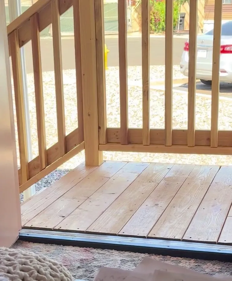 Slowly gaining his trust 🥹🐾 Hoping he'll come in soon!