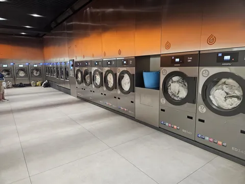 One person took all 10 washers and 7 dryers