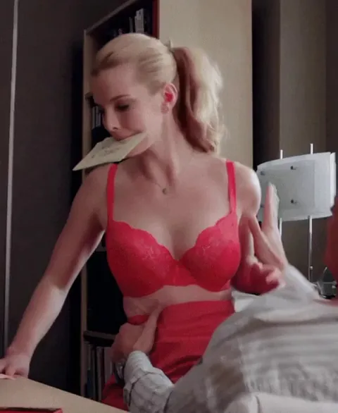 Betty Gilpin