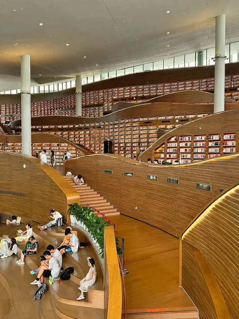 A library in my hometown, which I often visit to read books because it's close to home, in Chengdu, China