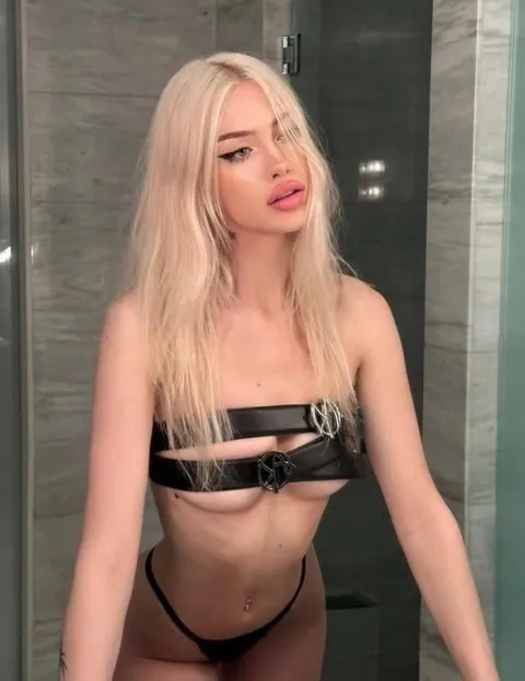 GoonGame! first to respond to your comment decides which slide you have to worship! find out who your goon goddess is NOW 🤭