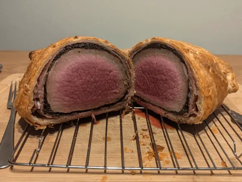 [homemade] I made my first Beef Wellington last night!