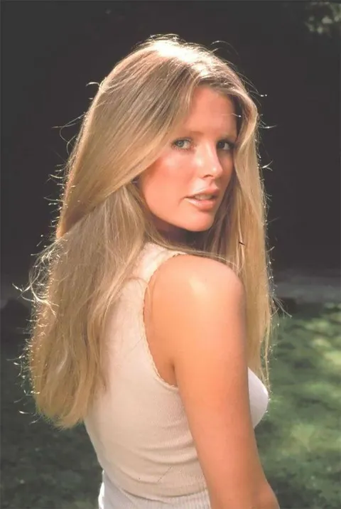 Kim Bassinger, 1977