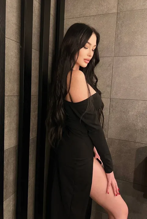 Yes, I chose a dress to match my hair color