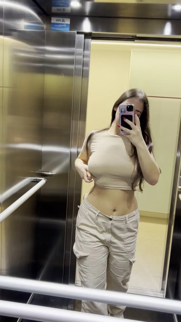 Cute clip in the college elevator