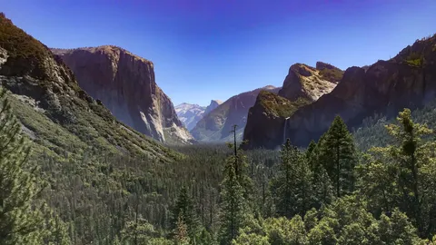 I have dreamed of visiting Yosemite since I was a small boy. Today, on my 57th birthday, I’m here. Dreams do come true. [4032x2268] [OC]