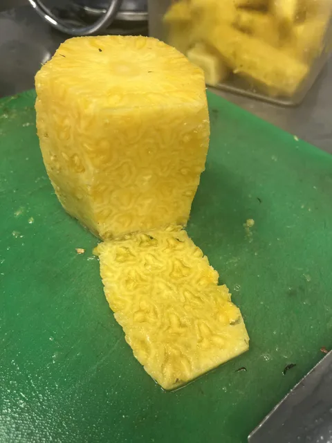 The pattern of this pineapple