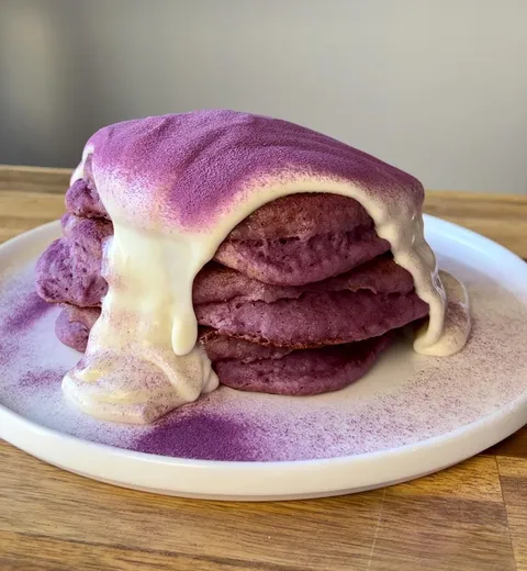 [Homemade] Ube Buttermilk Pancakes with Cream Cheese Sauce