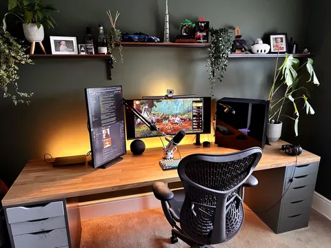 Kids moved up a room so I stole the spare one. 