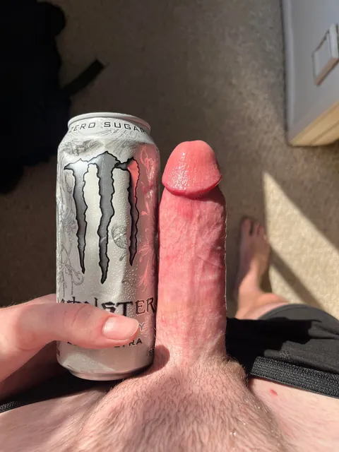 Would you let this high school athlete cum in you? 💦