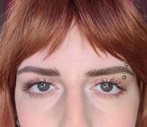 Anyone else have a good eye and bad eye with mascara?