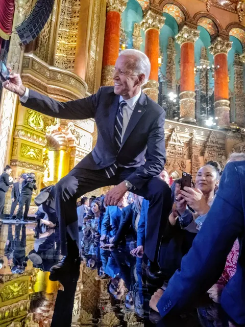 PsBattle: Joe Biden taking a selfie
